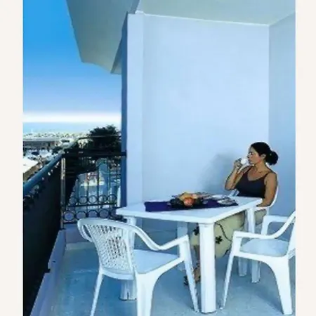 Daire Stylish With Gorgeous Pool-beahost *
