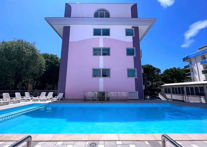 Stylish With Gorgeous Pool-beahost דירה ביביונה